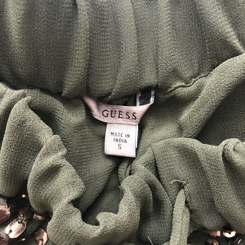 GUESS Shorts - Picture 4 of 4